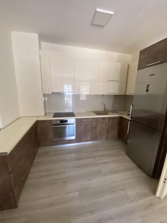 2+1,i mobiluar,kopshti zologjik cmimi 600 euro