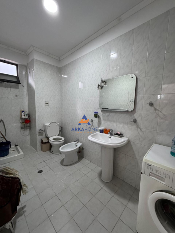SHITET APARTAMENT 2+1+BALLKON " 5 MAJI" 135.000 EURO