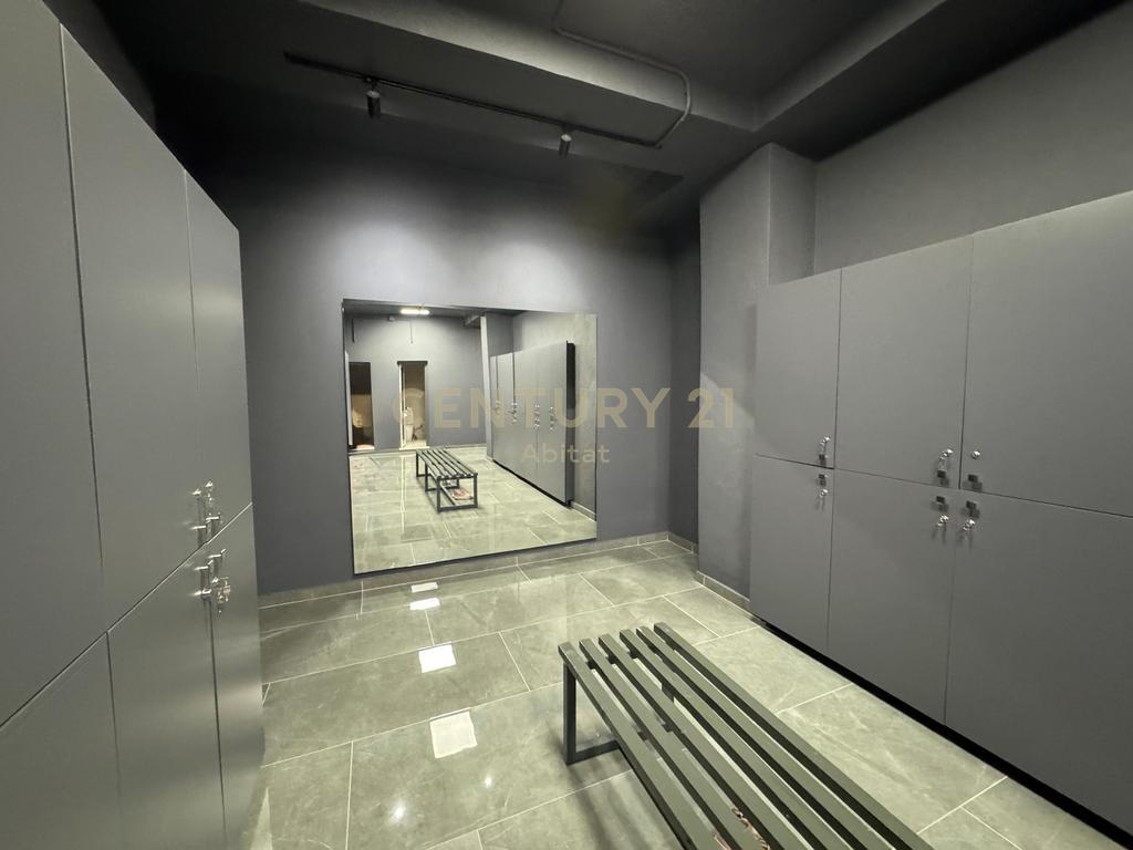 🏢 Commercial Space for Sale – Dry Lake Area (Liqeni i Thatë)