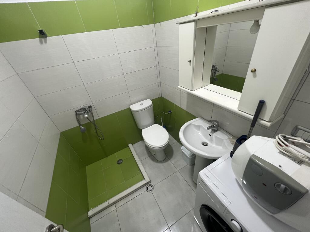 QIRA APARTAMENT 3+1+2  RESTORANT FRESKU   