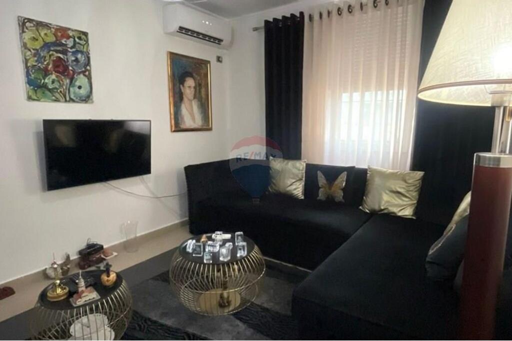 APARTAMENT 1+1 ME QIRA TE ISH-EKSPOZITA !