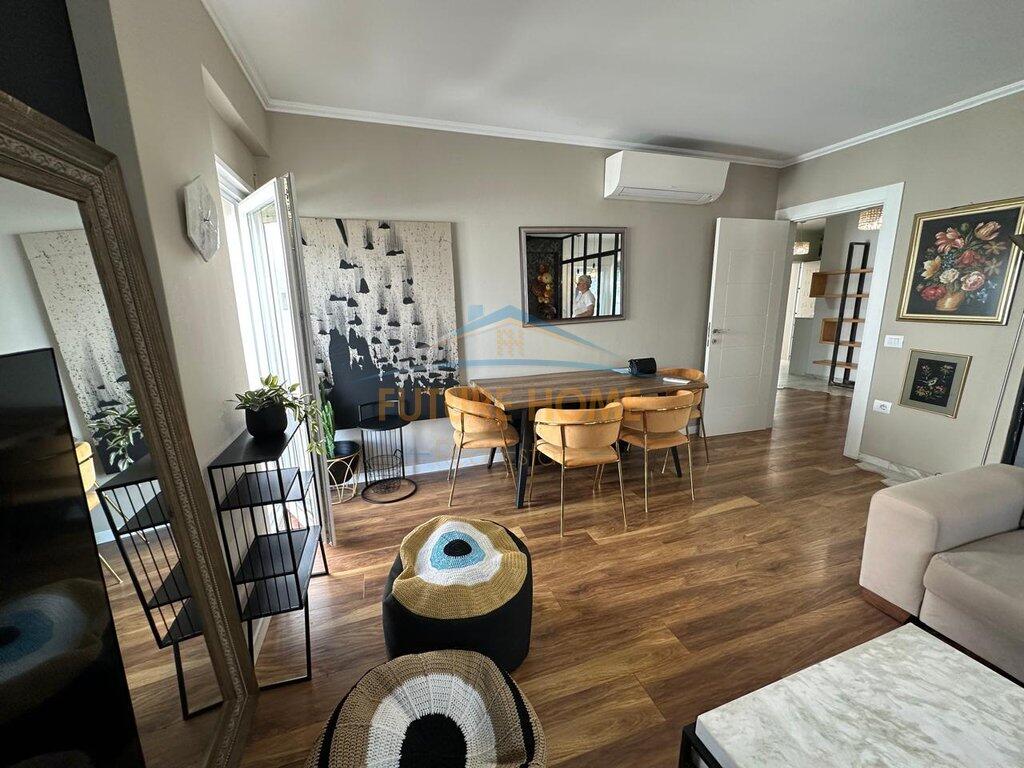 Shitet apartament 2+1+2 Kopshti Botanik