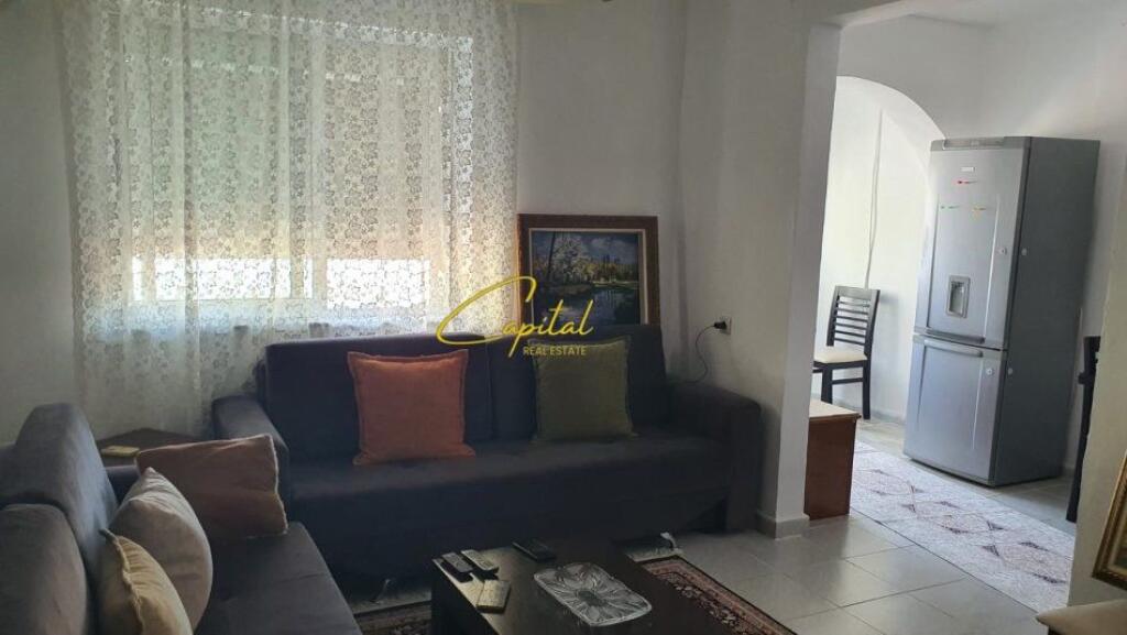 APARTAMENT EM QERA 1+1 RRUGA BARDHYL 500 EURO