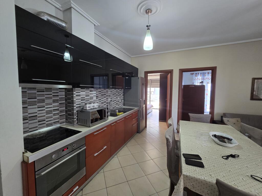 APARTAMENT ME QERA 2+1, URA E DAJLANIT, PLAZH, DURRES