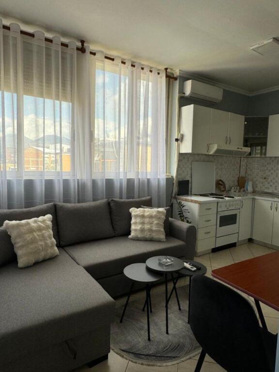 JEPET ME QERA APARTAMENT 1+1 540 EURO RRUGA E DURRESIT