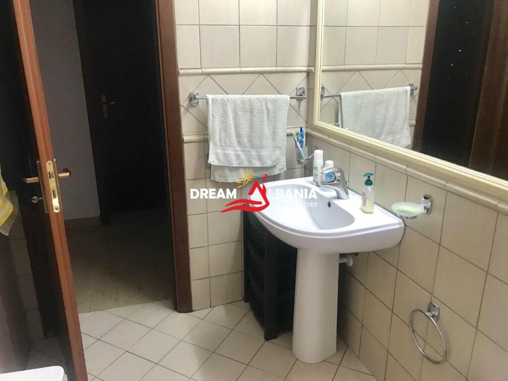 Affittasi appartamento 3+1 presso Mozaiku di Tirana (ID 4239067)