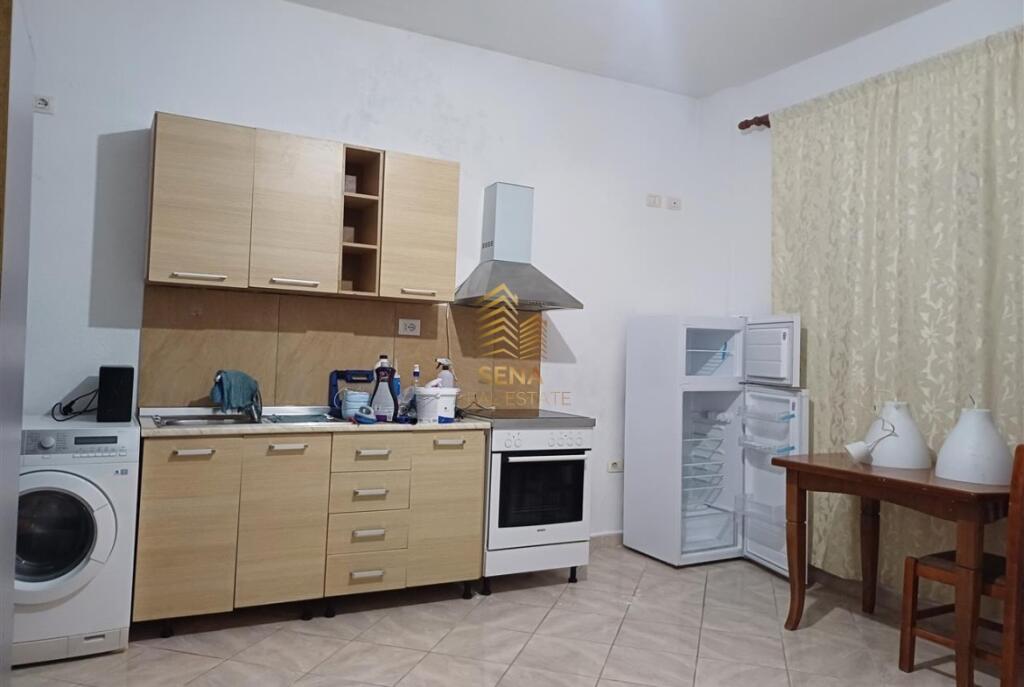 Qira, Apartament, 1+1, Shkozë, 270 Euro/ Muaj