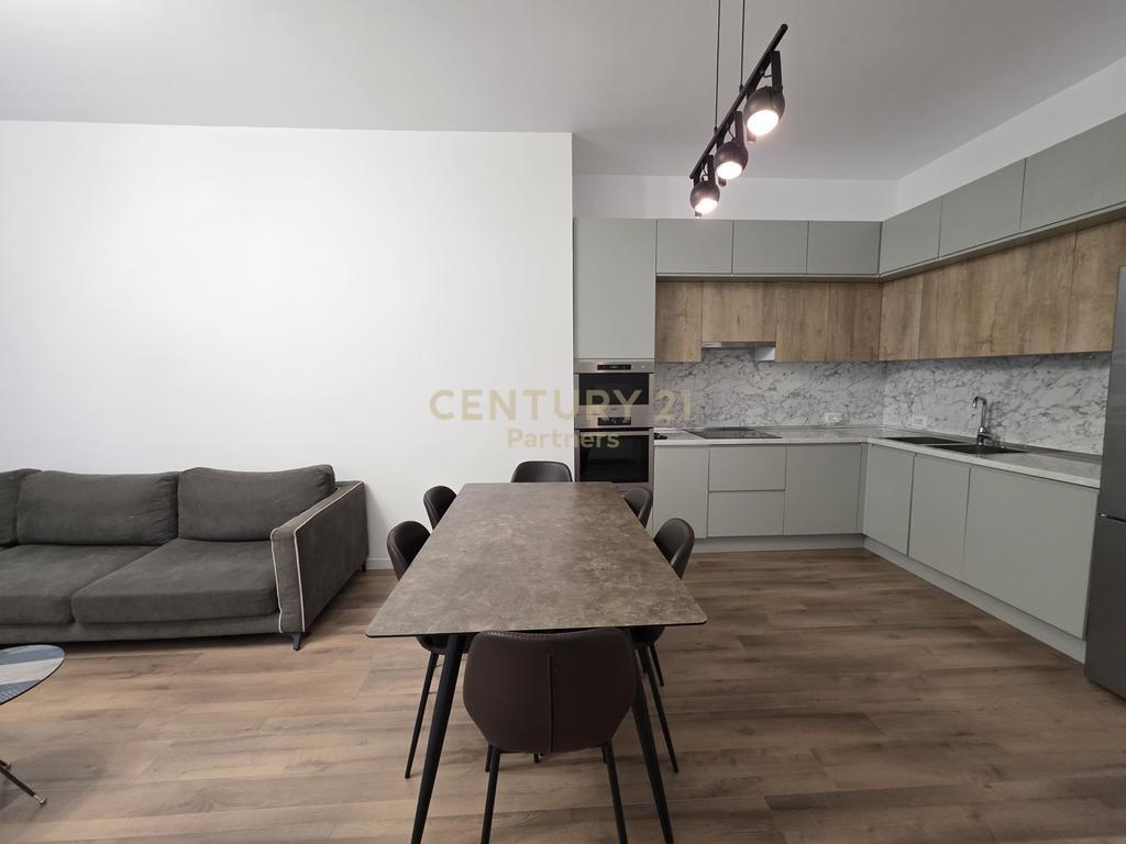 Apartament Modern 2+1+2 +Post parkimi tek Kompleksi Square 21