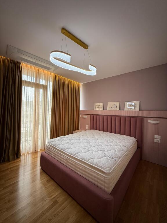 Apartment 4+1 for sale at Lake View Residence (Kosovareve St.) Super Price 