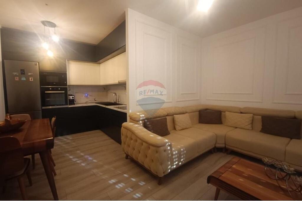 Apartament 2+1+2 me qera Zogu I Zi