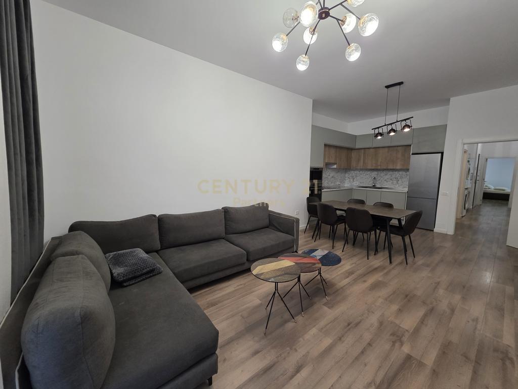 Apartament Modern 2+1+2 +Post parkimi tek Kompleksi Square 21