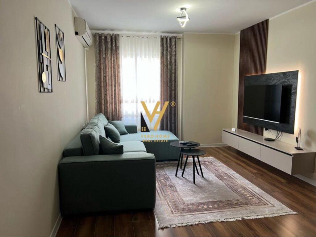 SHITET APARTAMENT 2+1+BLK NE DURRES, PRANE STACIONIT TE TRENIT 200.000 EURO
