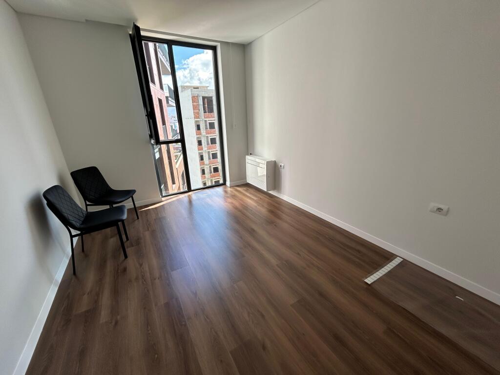 Apartment me qera 2+1+2 Milo 2000