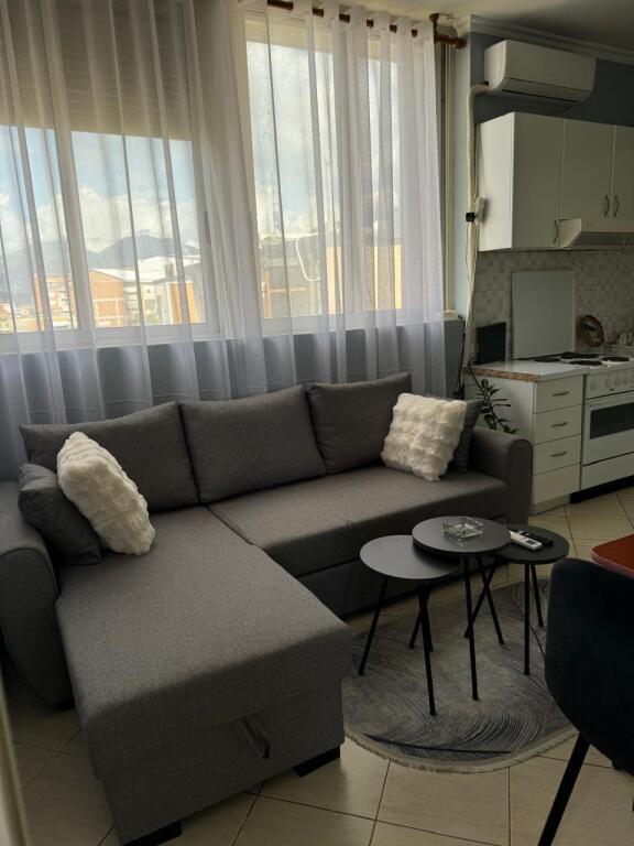 Apartament me qera 1+1 Rr. E Durresit