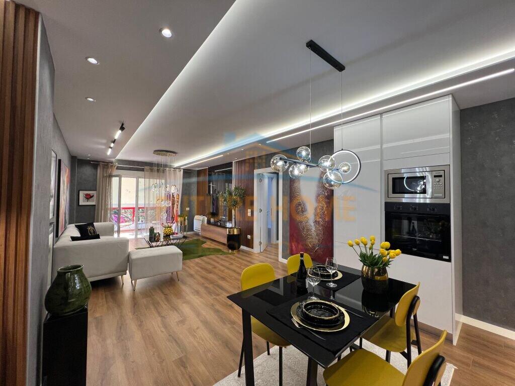For sale, Apartment 2+1+2, Dry Lake, Tirana.