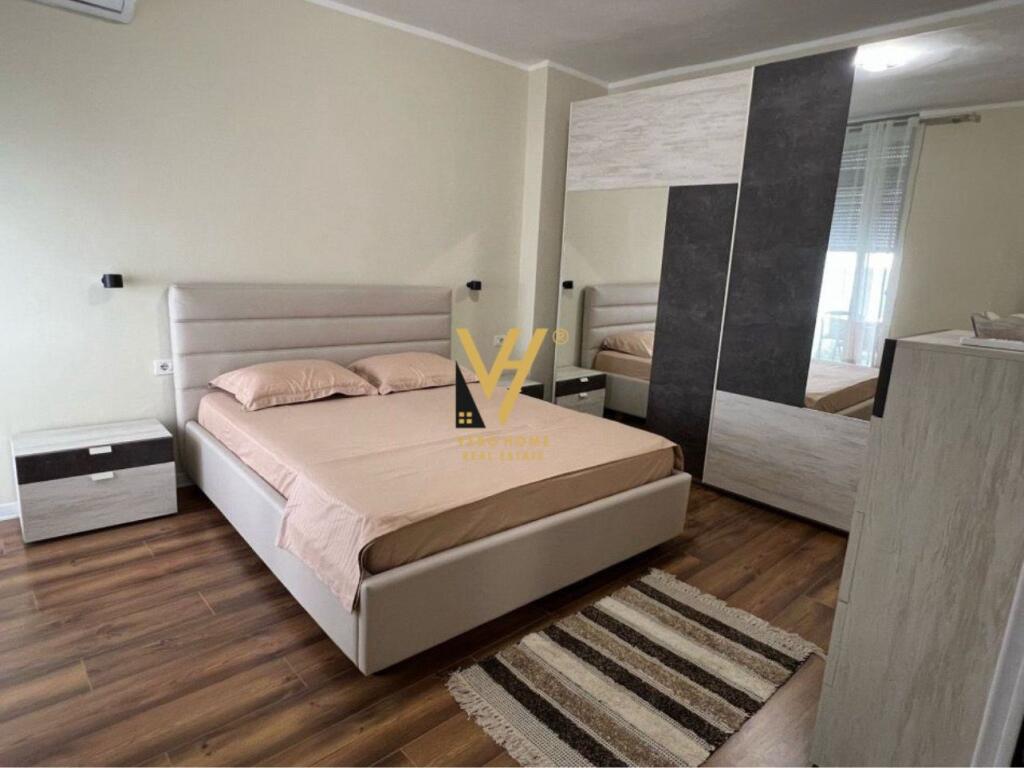 SHITET APARTAMENT 2+1+BLK NE DURRES, PRANE STACIONIT TE TRENIT 200.000 EURO