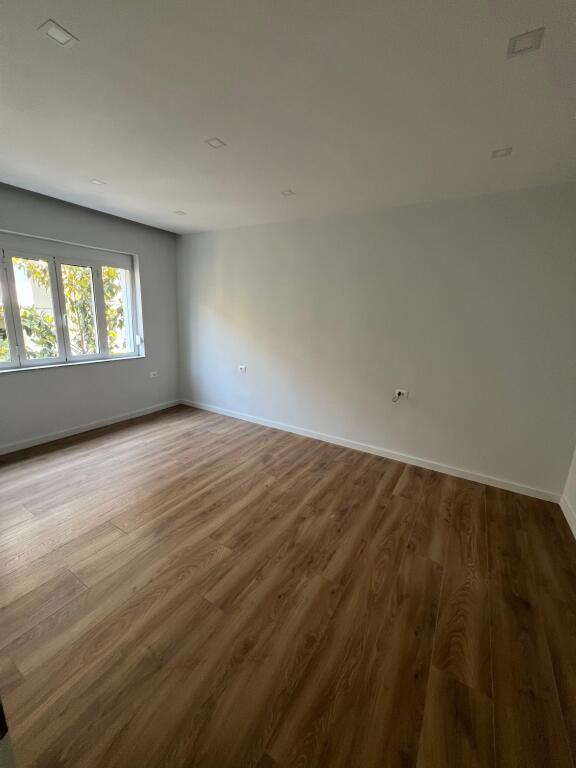 Myslym Shyri Apartment 3+1 For Rent