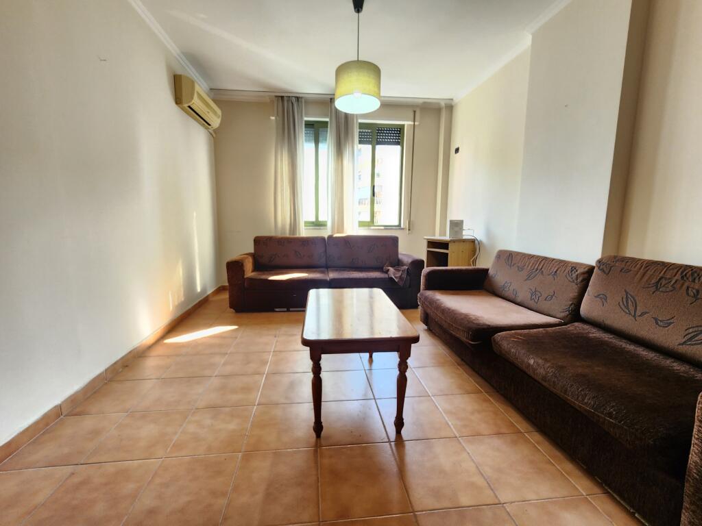Jepet Me Qira : Apartament 1+1+1wc &amp; 1 Ballkon 📍Komuna Parisit ( Lulishtja - Rreth Rrotullimi) 💫