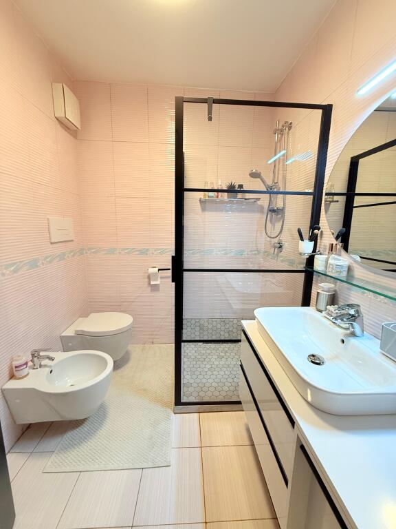 2+1 Apartment for Sale in Bllok