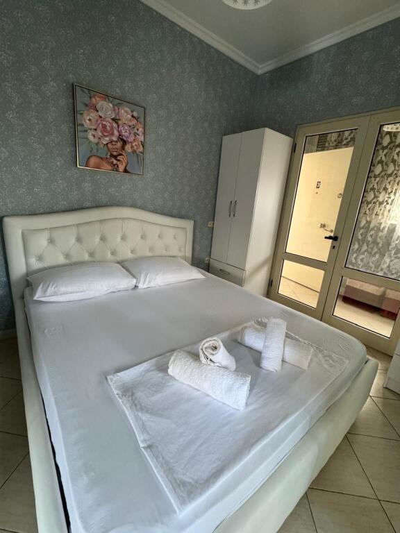 Apartament me qera 1+1 Rr. E Durresit