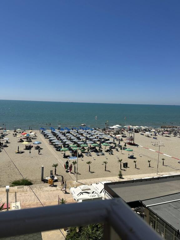 SUPER APPARTAMENTO IN VENDITA PRIMA FILA 🌊 VISTA MARE • 1+1 + balcone  📍 Indirizzo: Shkembi Kavajes
