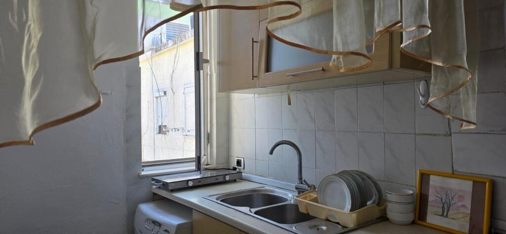1+1, stadiumi dinamo,kat 3 pa ashensore,380 euro