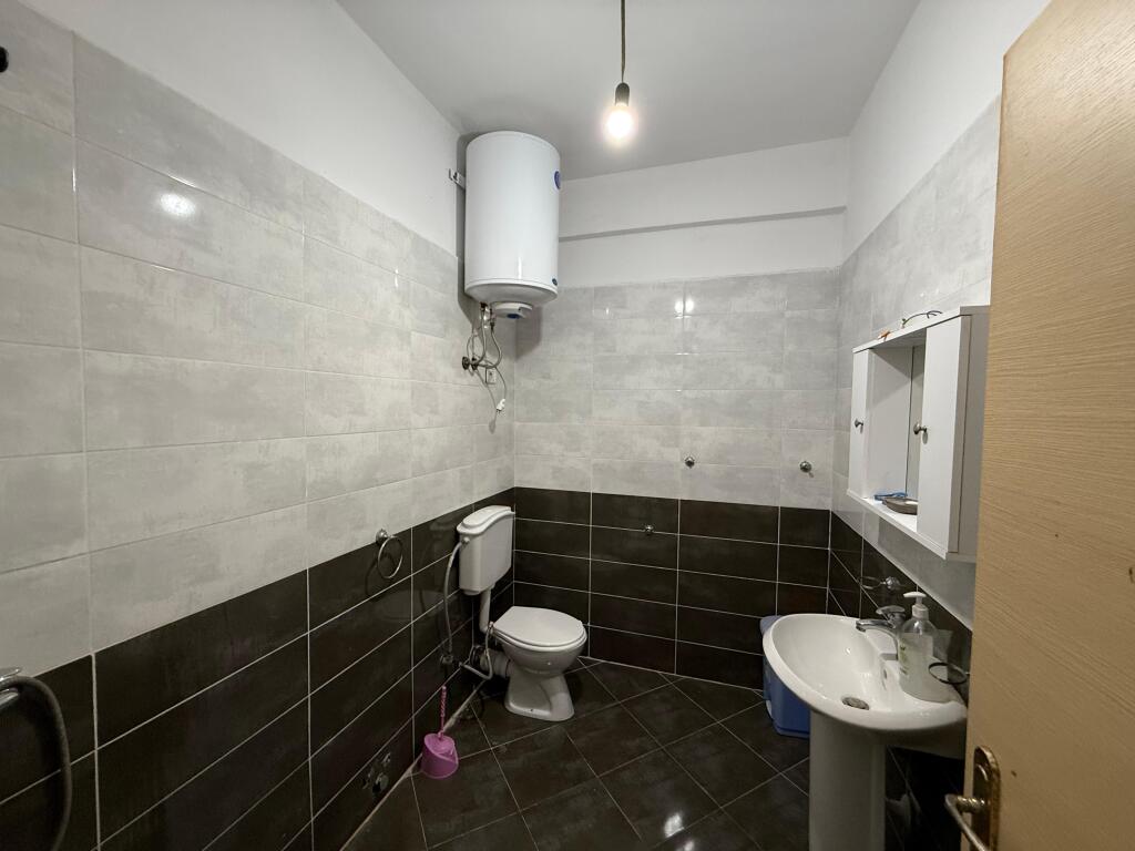 Appartamento 1+1 con ascensore in affitto nel palazzo ad Astir, 55 m² 350 Euro