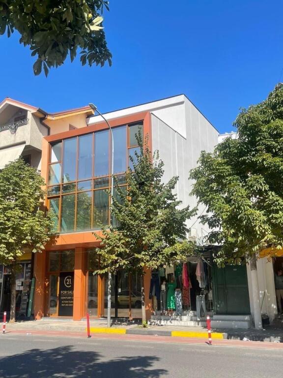 BUSINESS BUILDING 360M2 CENTER FOR SALE 2,100,000 EURO