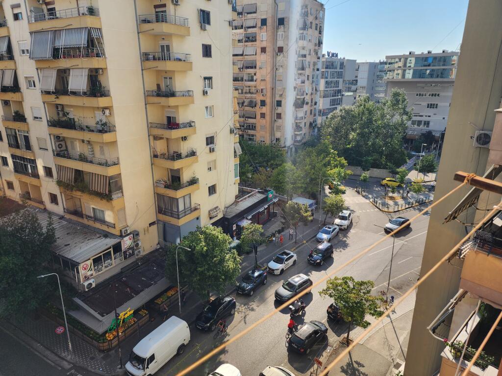 Jepet Me Qira : Apartament 1+1+1wc &amp; 1 Ballkon 📍Komuna Parisit ( Lulishtja - Rreth Rrotullimi) 💫