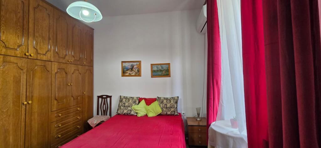1+1, stadiumi dinamo,kat 3 pa ashensore,380 euro