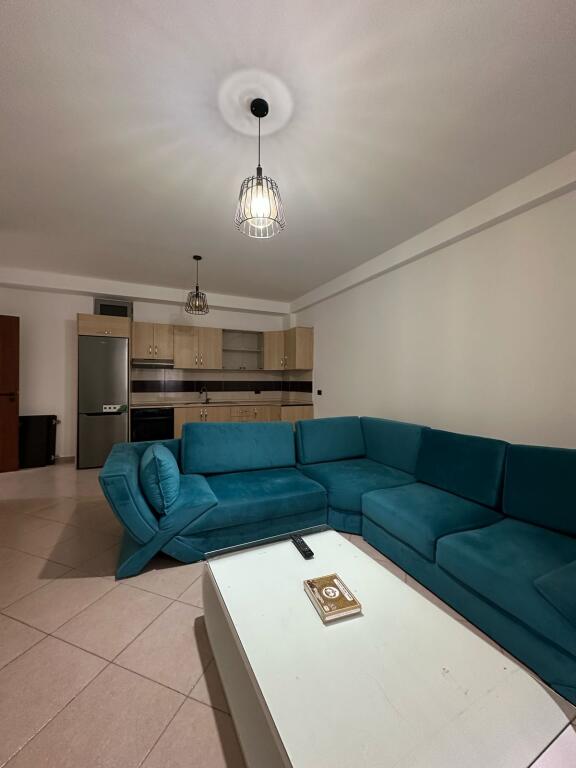 Jepet me qira apartament 2+1 në Misto Mame 500 euro i diskutushem