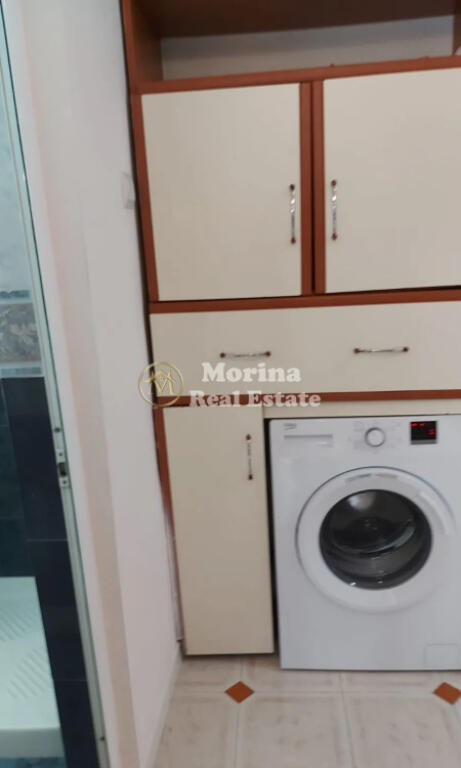 Affitto Appartamento 2+1, Centro, 650 Euro/mese.
