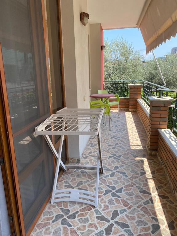 Apartament 2+1+2 me qira tek Rruga e Elbasanit
