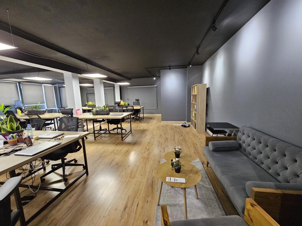EXCLUSIVE PENTHOUSE FOR SALE TWIN TOWERS IN THE HEART OF TIRANA 2+1+VERANDA