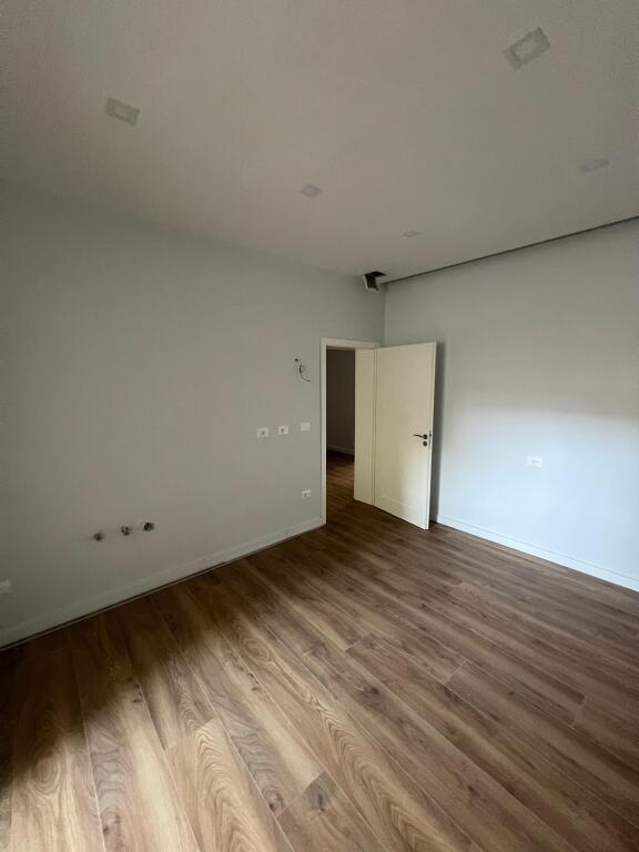 Myslym Shyri Apartment 3+1 For Rent