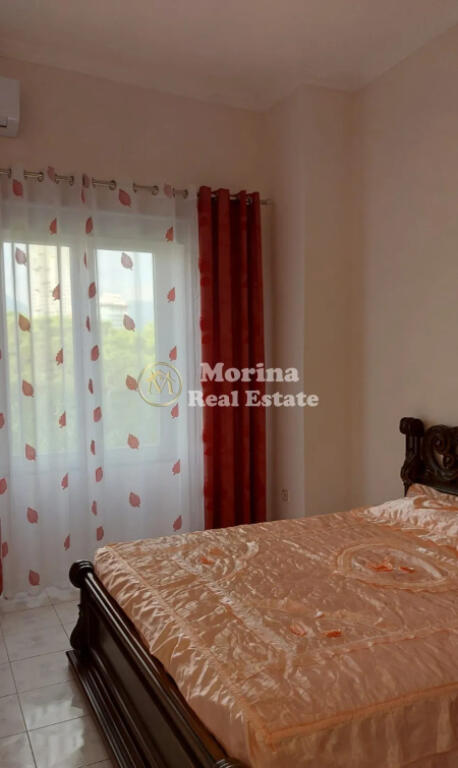 Affitto Appartamento 2+1, Centro, 650 Euro/mese.