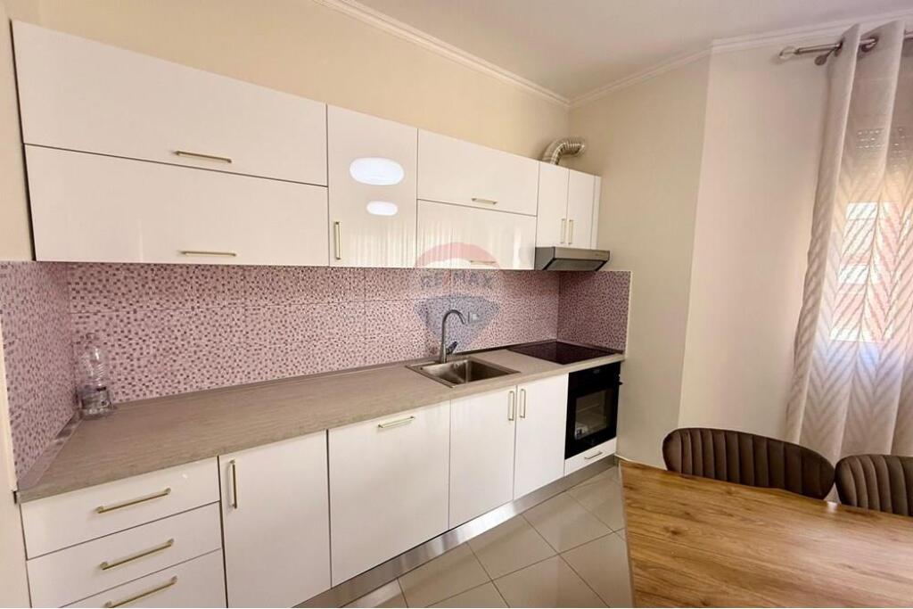 APARTAMENT 1+1 PER QIRA