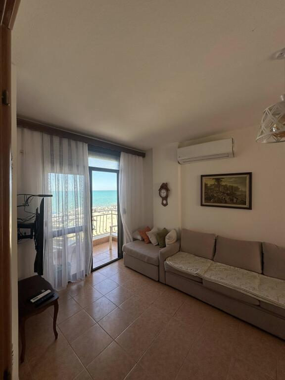 SUPER APPARTAMENTO IN VENDITA PRIMA FILA 🌊 VISTA MARE • 1+1 + balcone  📍 Indirizzo: Shkembi Kavajes