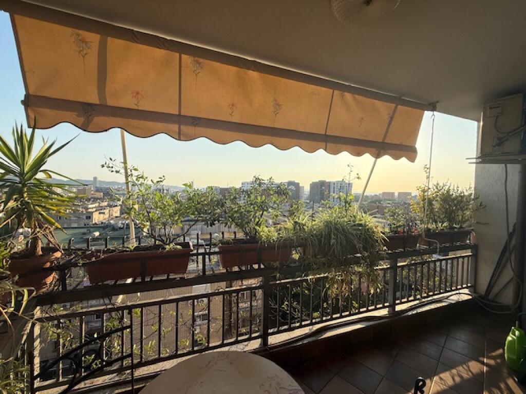 Shitet apartament 2+1+2 te Oxhaku