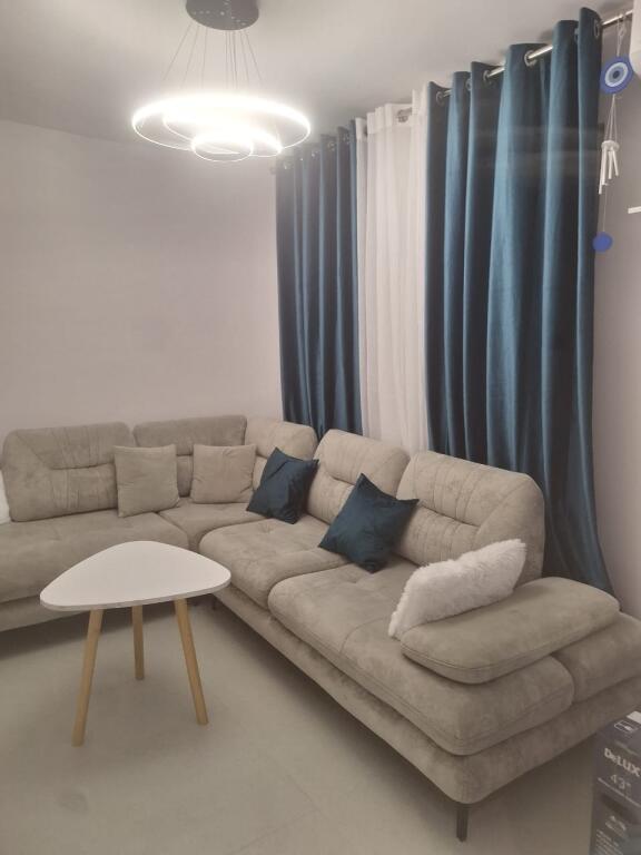 2+1,kongresi i lushnjes 21 dhjetori cmimi 550 euro