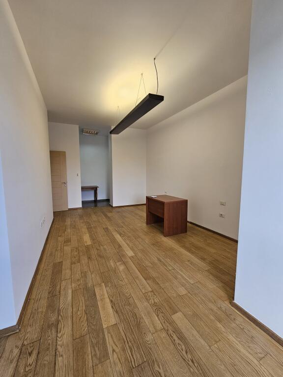 Office space for rent at Garda