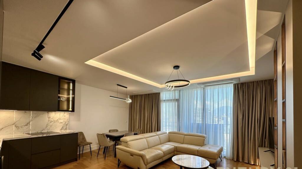 Apartment for rent at Lake View