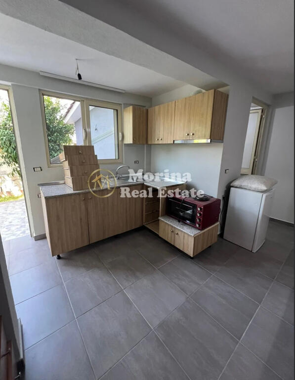 For rent, Studio apartment in Student City, 200 euros