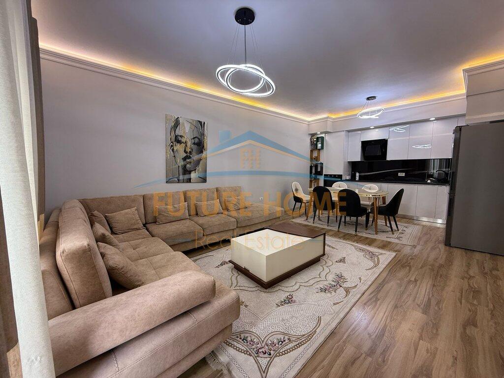 Shitet, Apartament 3+1+2+Post Parkimi, Kompleksi Green City