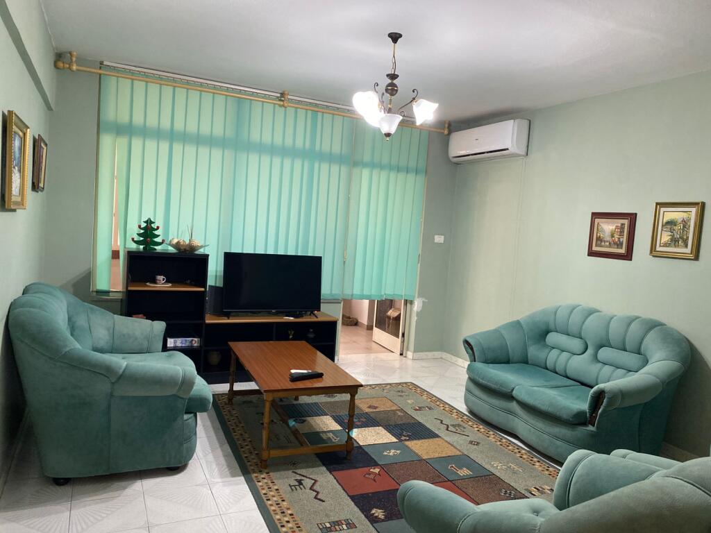 Qera, Apartament 1+1+Aneks, Qender 15-katëshit, 600 euro/muaj