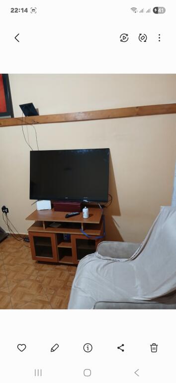Entrance for rent first floor