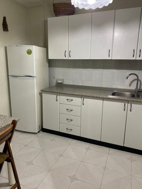 Qera, Apartament 1+1+Aneks, Qender 15-katëshit, 600 euro/muaj