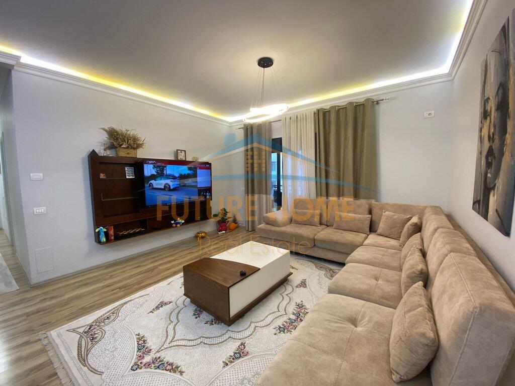 Shitet, Apartament 3+1+2+Post Parkimi, Kompleksi Green City