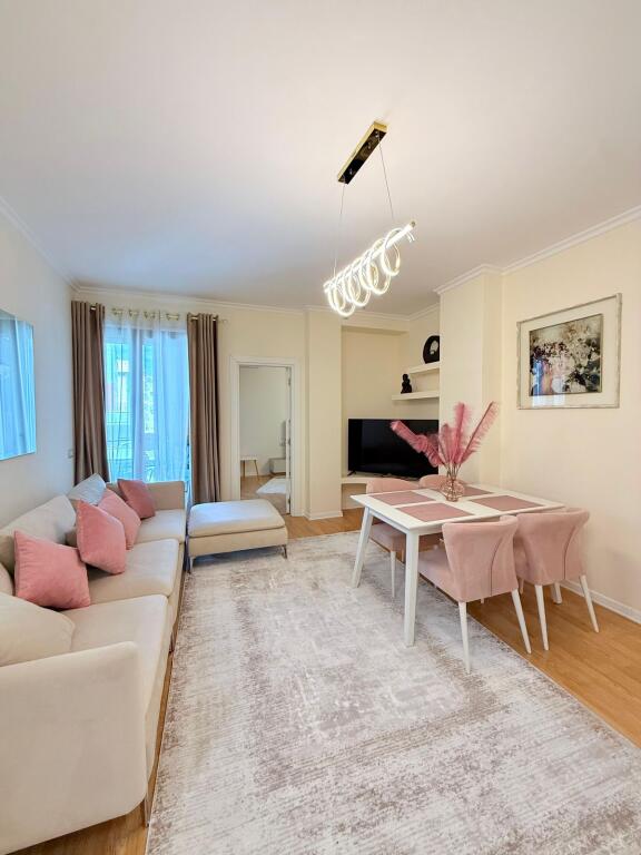 Appartamento 2+1 in affitto  Indirizzo: Via Kosovareve  Prezzo 1200€