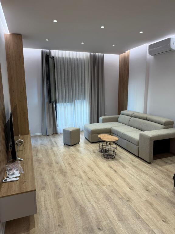 APPARTAMENTO IN AFFITTO 2+1 KODRA E DIELLIT 400 EURO